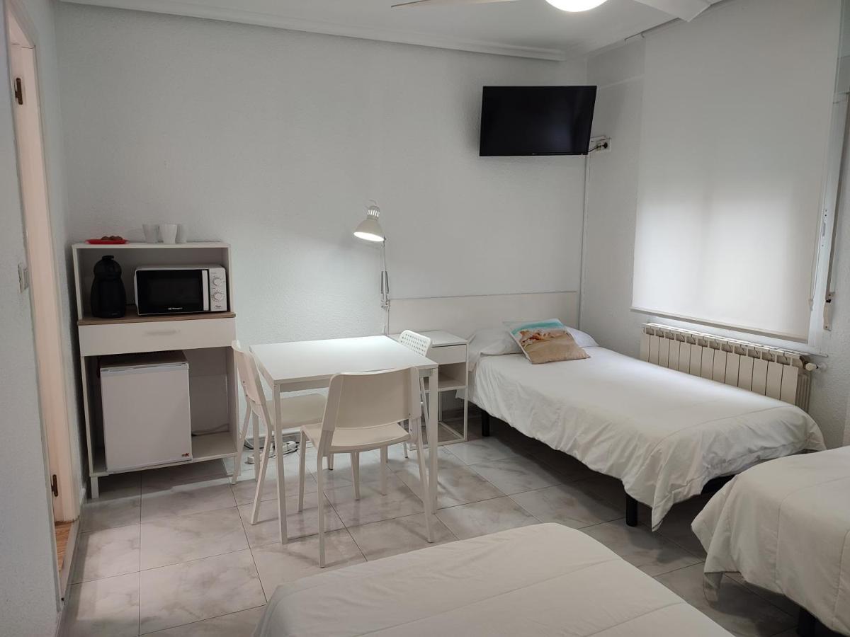 Hostal Lucy Santander Exterior photo