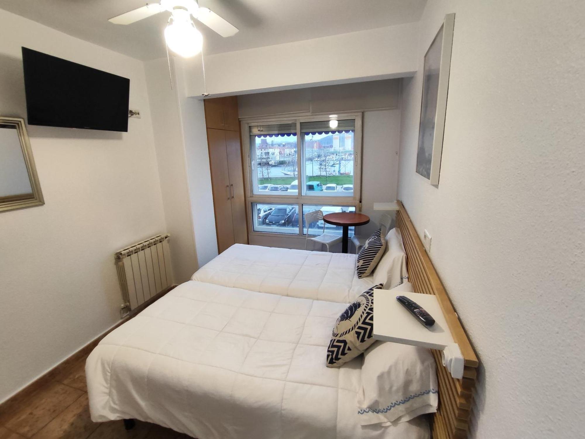 Hostal Lucy Santander Exterior photo