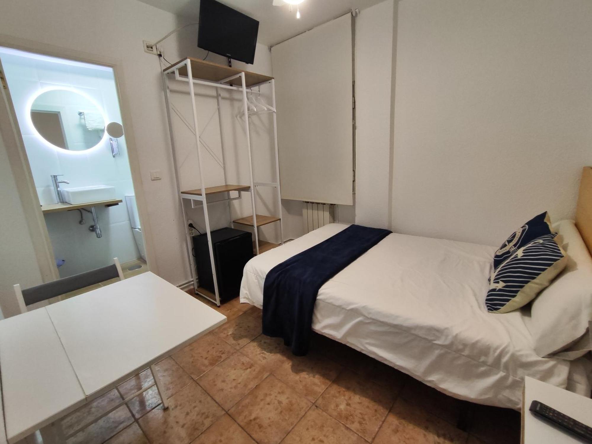 Hostal Lucy Santander Exterior photo