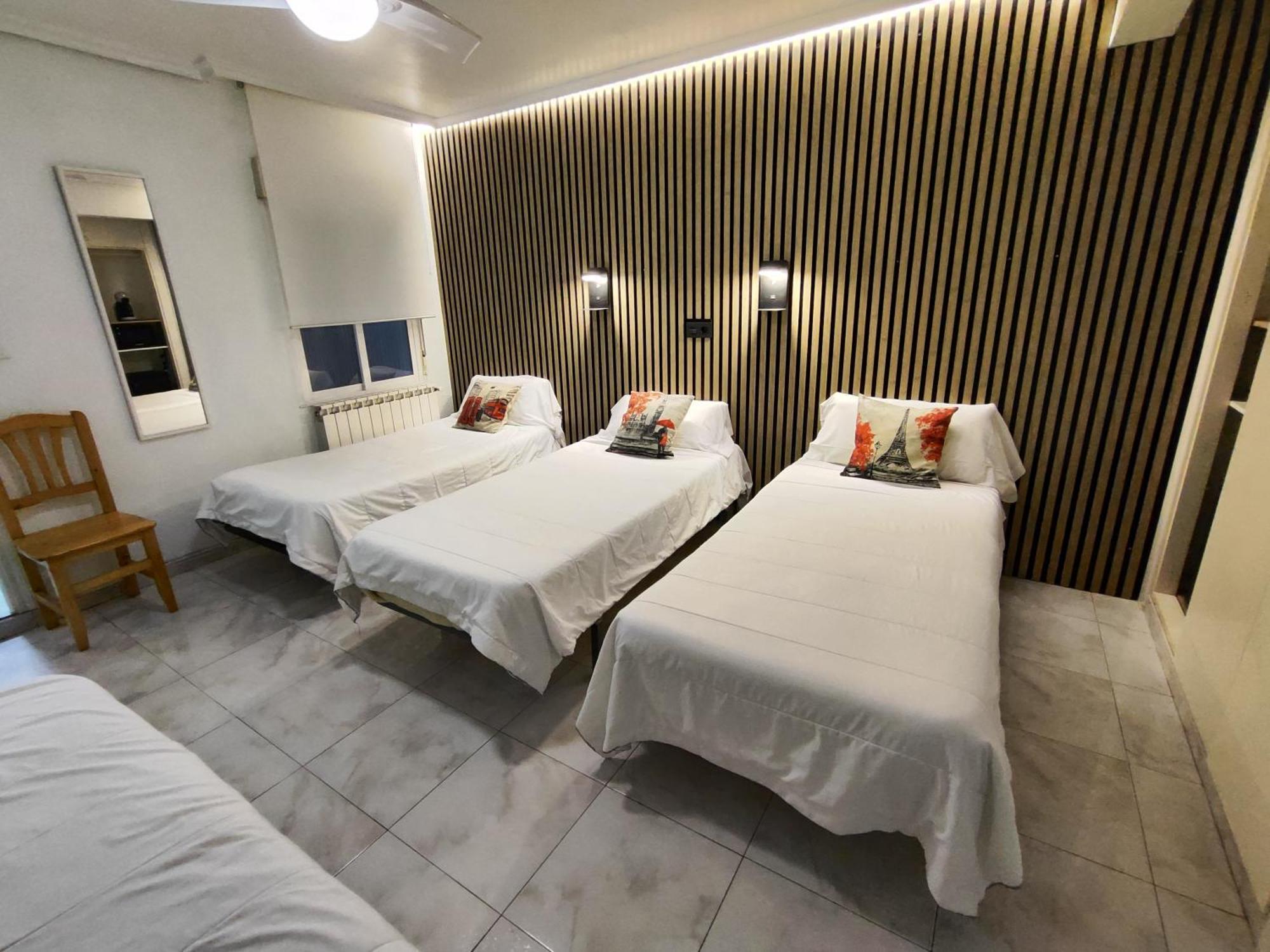 Hostal Lucy Santander Exterior photo