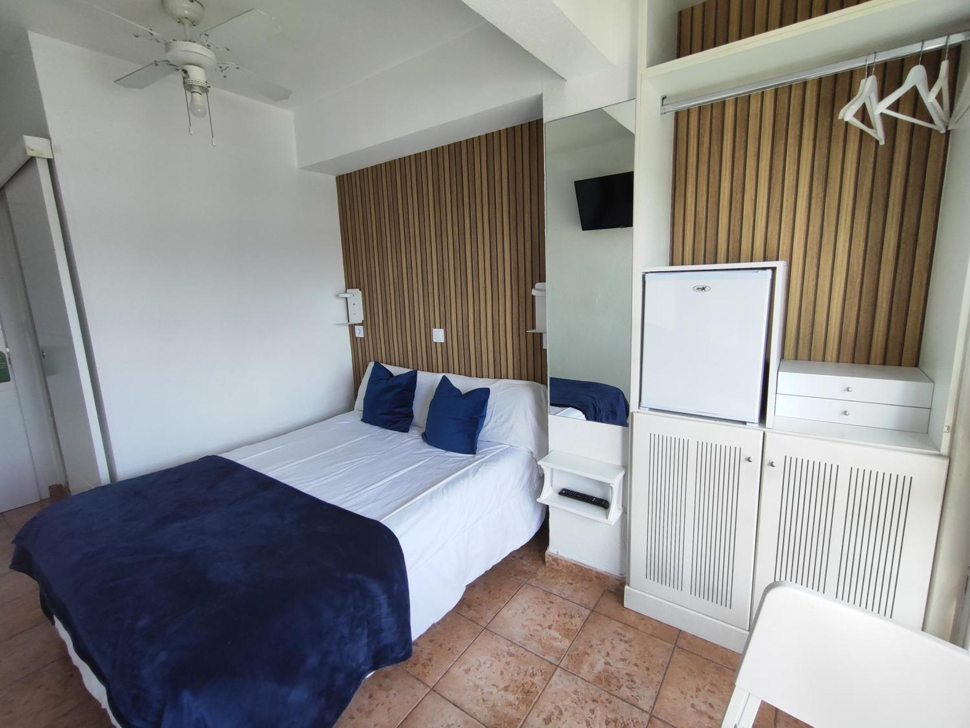 Hostal Lucy Santander Exterior photo